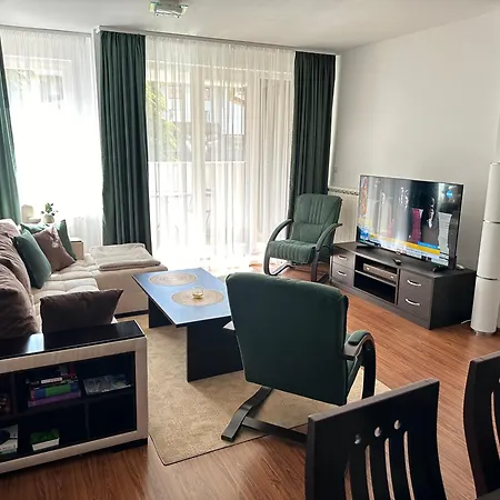 Monarx Apartament *